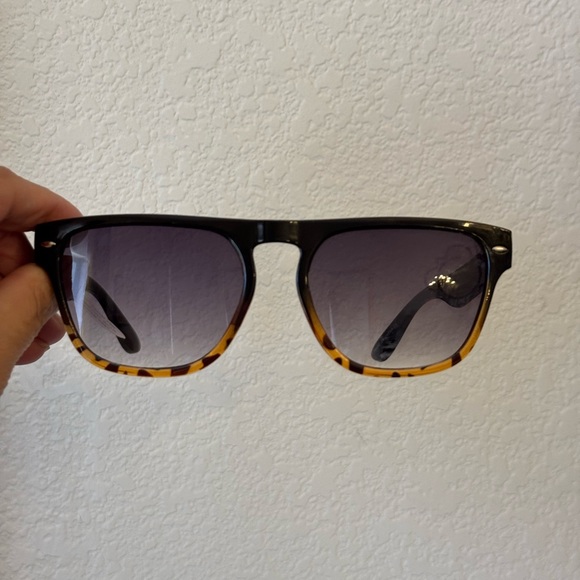 Free people Percy classic square Black and Brown Sunglasses main image 5